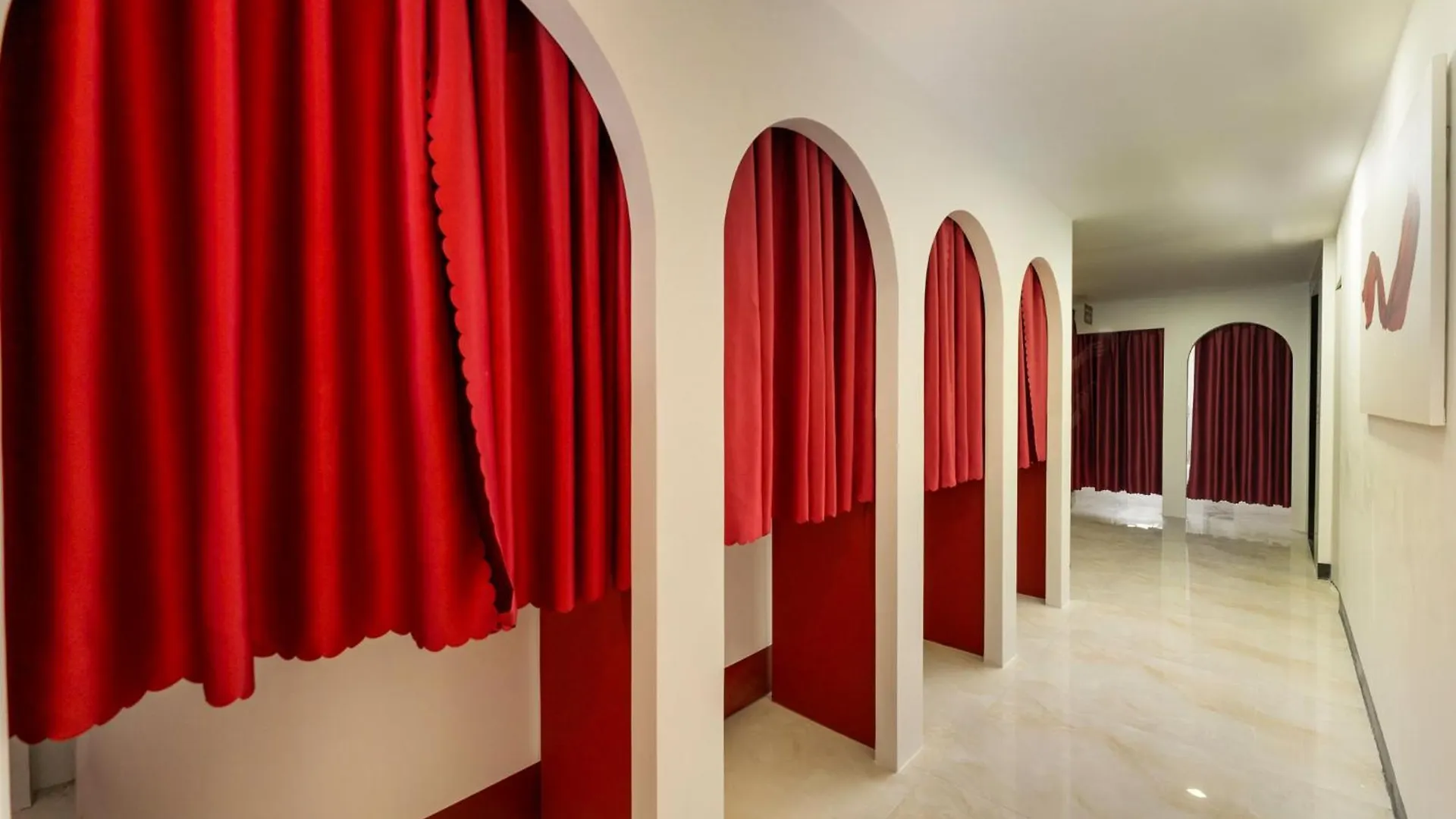 Dao Tien Hotel - Pham Ngoc Thach 나트랑 0*,